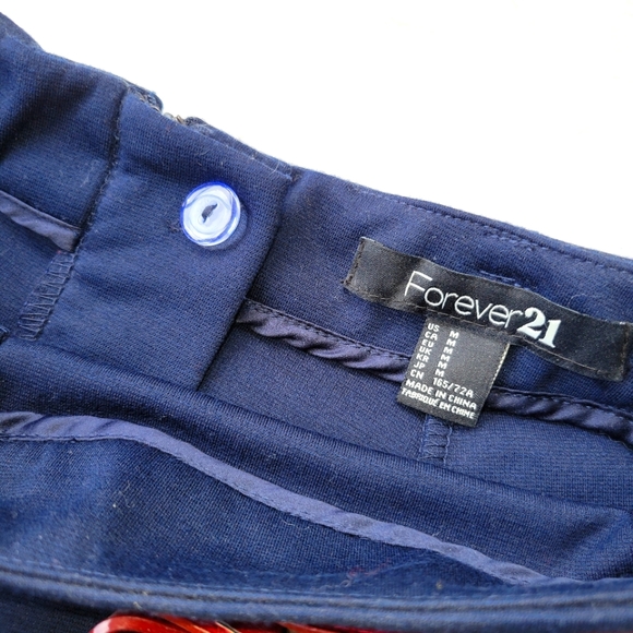 NWOT!! FOREVER 21 Skater Skirt w/ Belt! - Picture 4 of 9